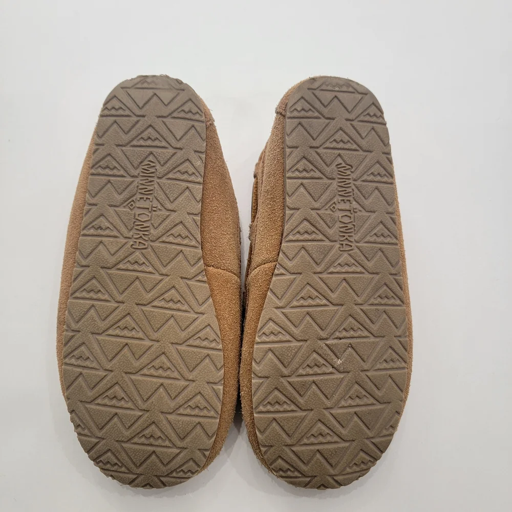 Minnetonka Kids' Tan Moccasin Slippers Sz 11